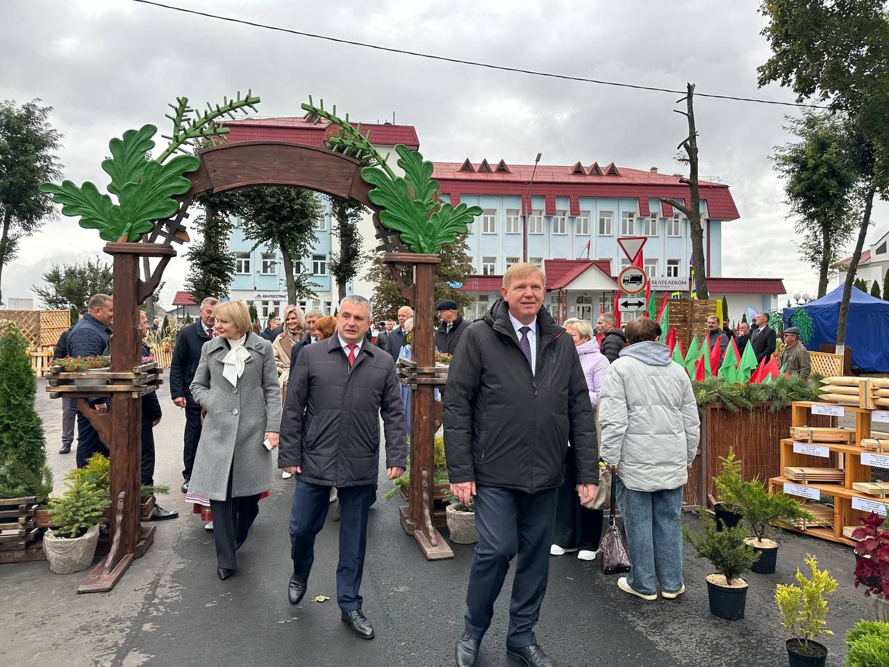 Экспозицию Гомельского ГПЛХО  посетили высокие гости.