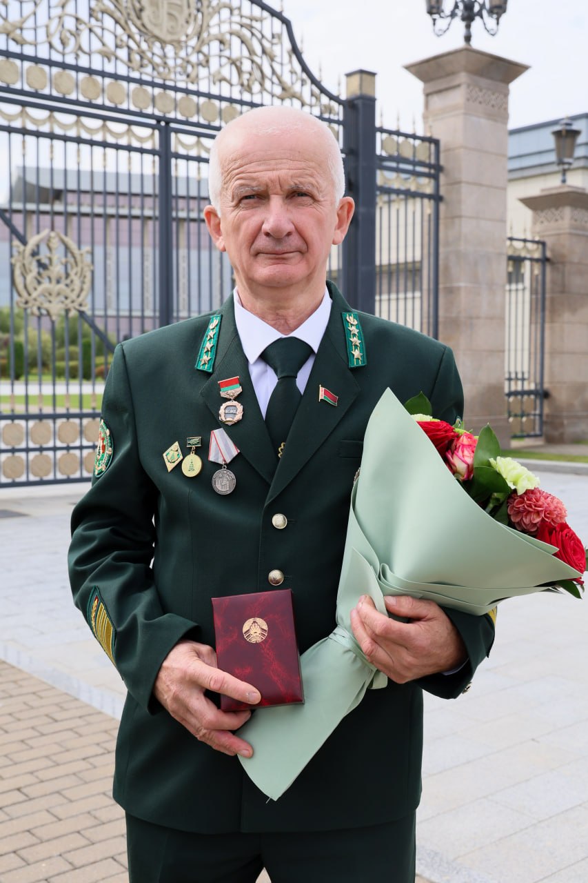 Награда из рук Президента. Григорию Долгому вручен нагрудный знак 