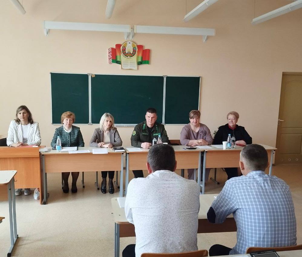 Главный лесничий Гродненского ГПЛХО Андрей Шиковец провёл госэкзамен для будущих специалистов лесного хозяйства!