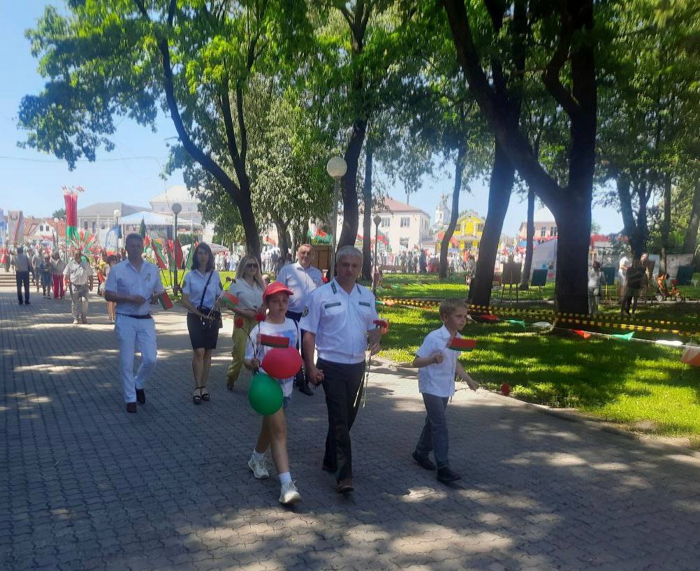 Генеральный директор Гродненского ГПЛХО и Новогрудский лесхоз почтили память героев в День Независимости