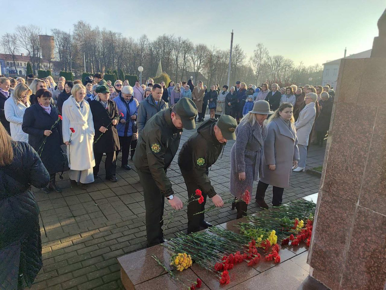 Митинг, посвященный Дню Октябрьской революции