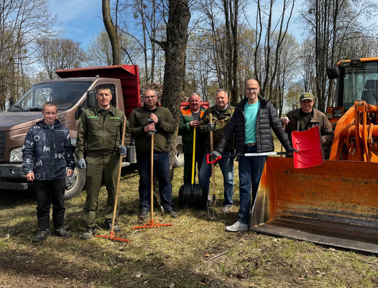  С праздником Весны и Труда —  1 Мая