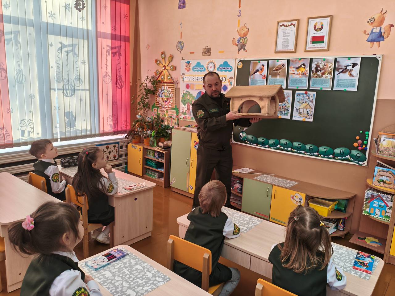 Поможем зимующим птицам