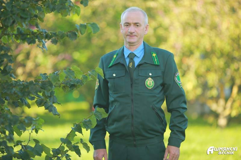 Геннадий Чаплинский, мастер леса Гольшанского лесничества, работает в лесной отрасли с 1999 года.